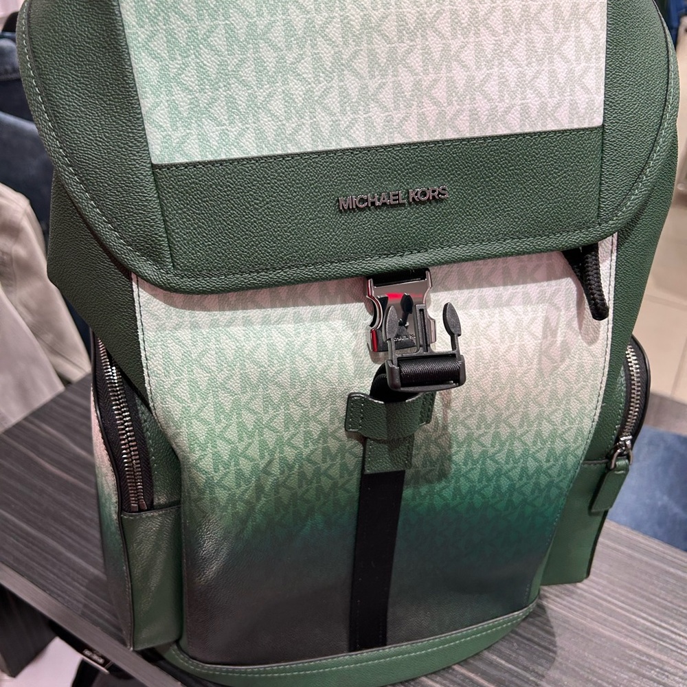 Men's Michael Kors dome Backpack cooper logo green NWT - Picture 8 of 16